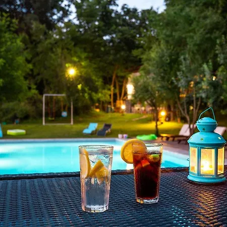 Hills Holiday park Garmen